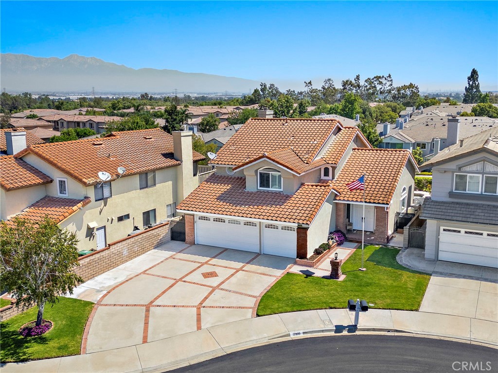 17935 Via Casitas