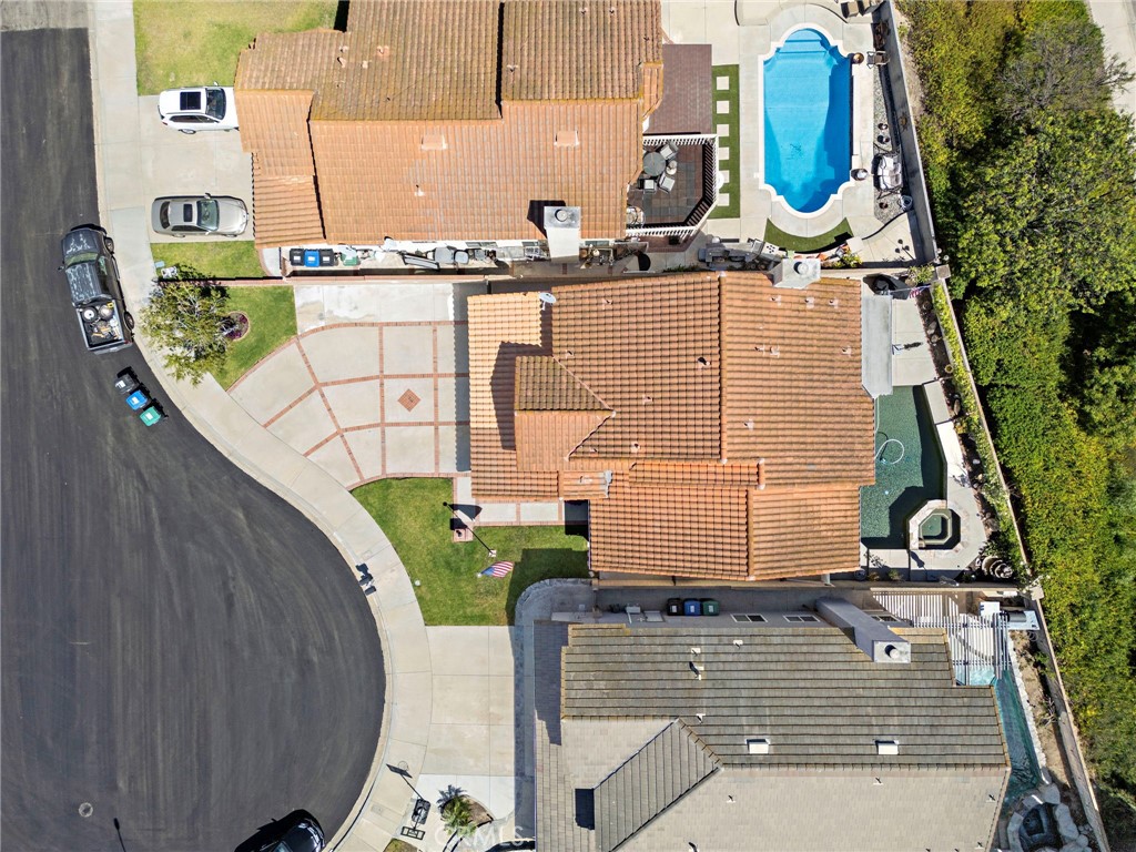 17935 Via Casitas
