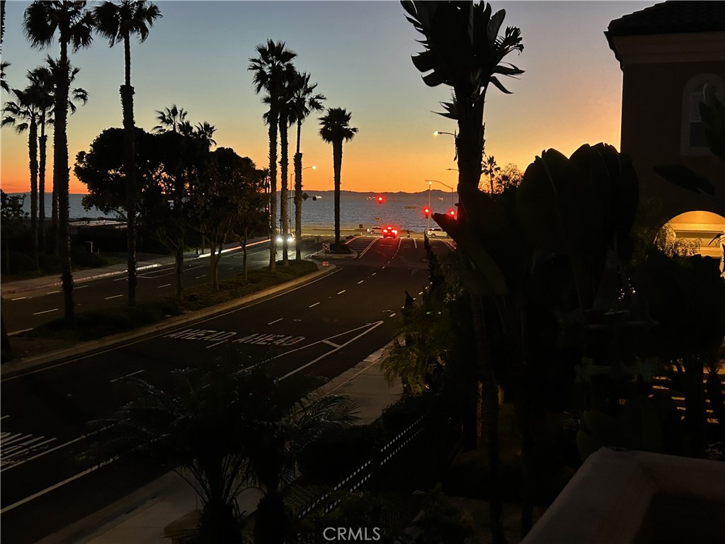 5612 OCEAN VISTA Drive