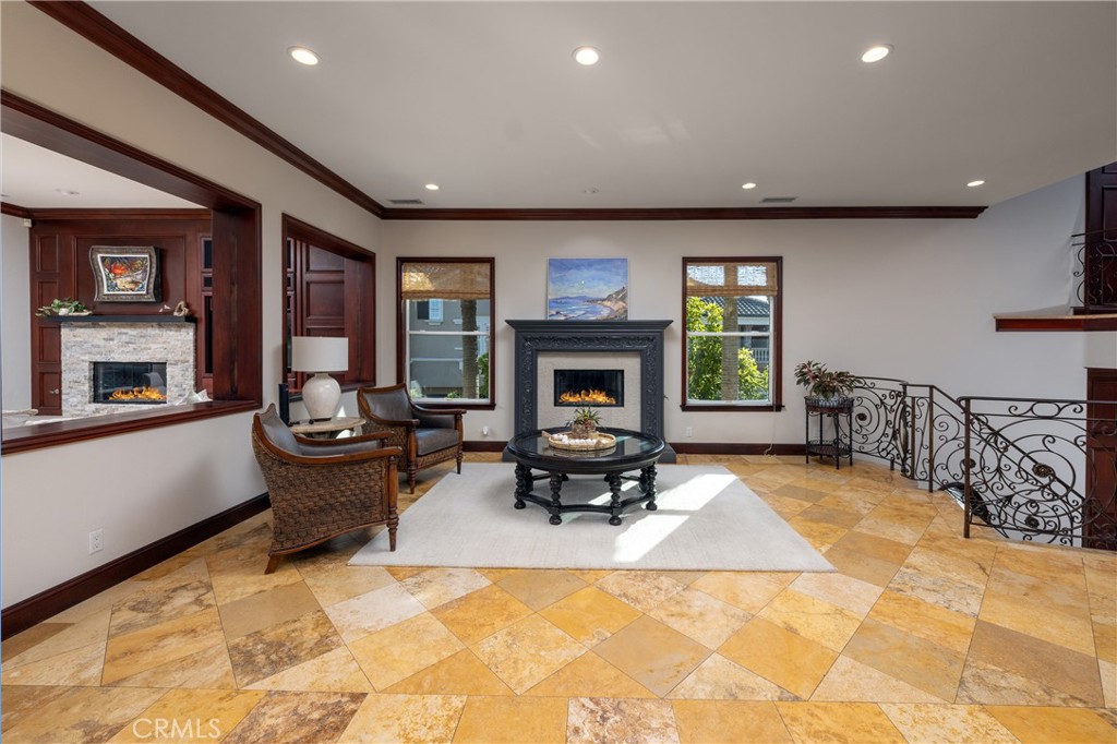 5612 OCEAN VISTA Drive