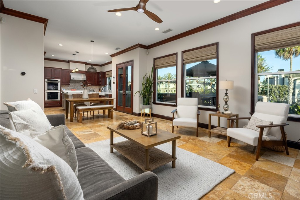 5612 OCEAN VISTA Drive