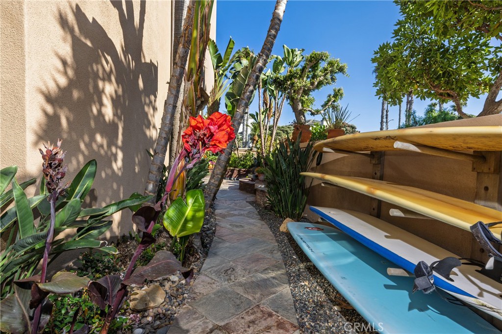 5612 OCEAN VISTA Drive
