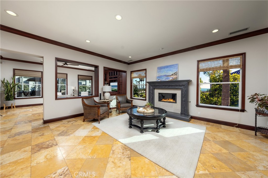 5612 OCEAN VISTA Drive