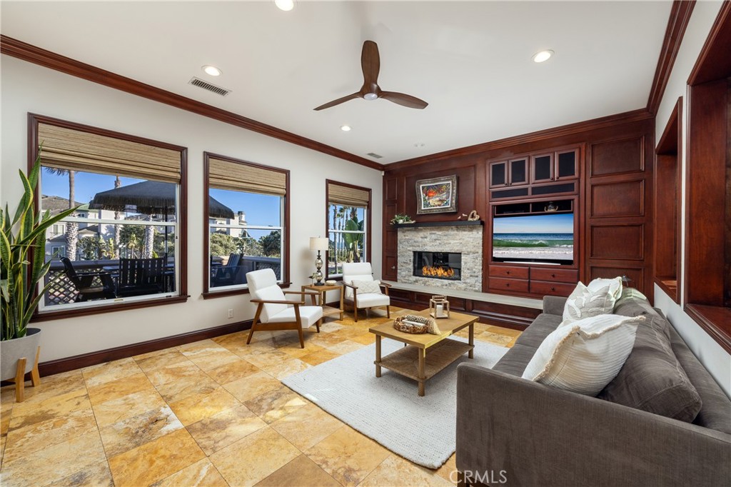 5612 OCEAN VISTA Drive