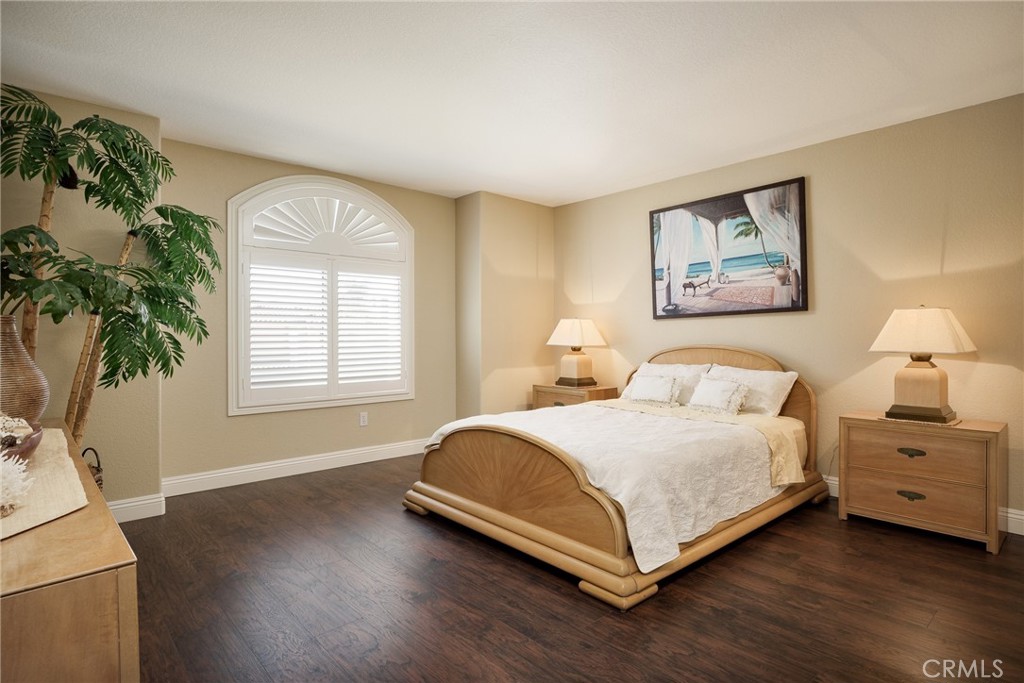 2163 Thyme