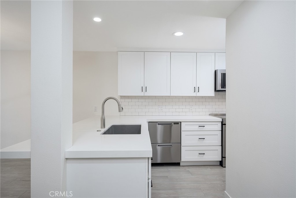 5116 Marina Pacifica N