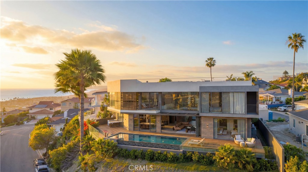 1205 Via La Mesa