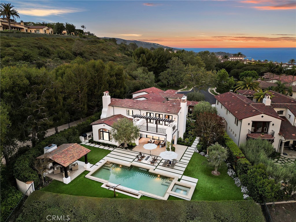 1 Ocean Bluff