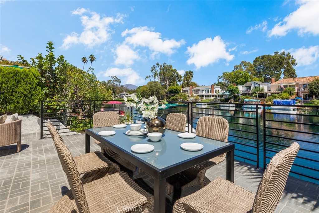 22627 Lakeside Lane