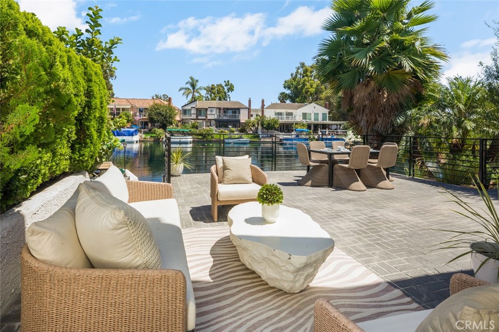 22627 Lakeside Lane