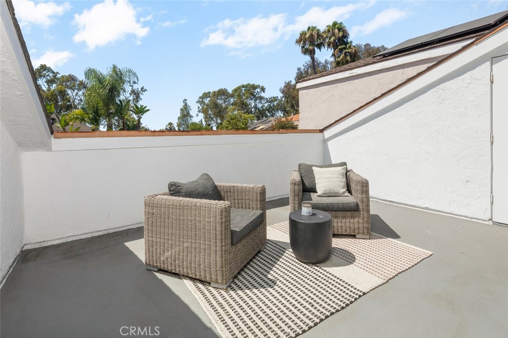 22627 Lakeside Lane