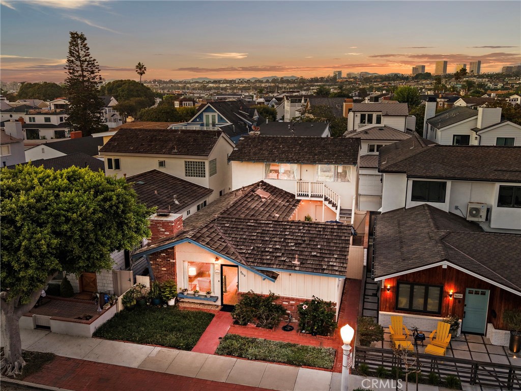 2012 E Ocean Boulevard
