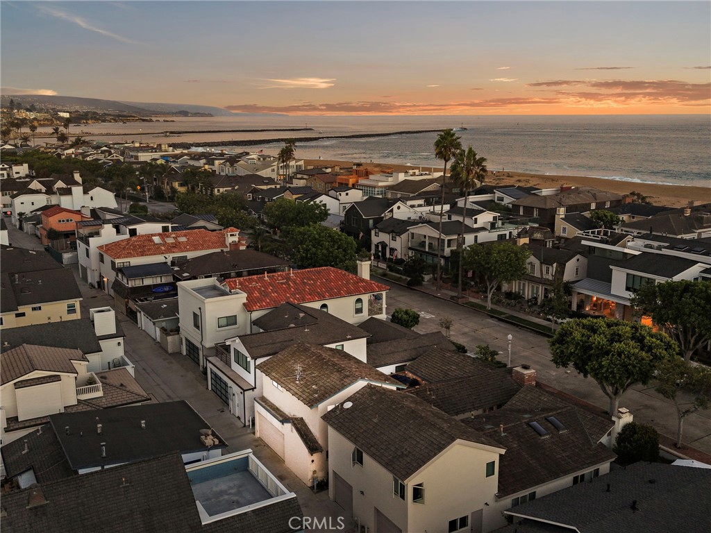 2012 E Ocean Boulevard
