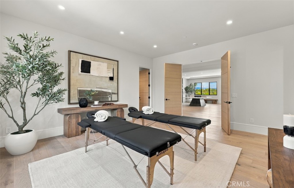 76 Hillcrest Lane