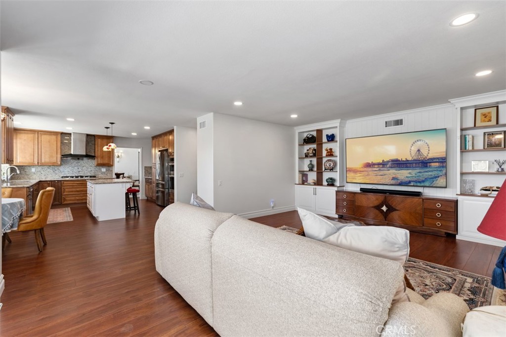 22385 Pineglen