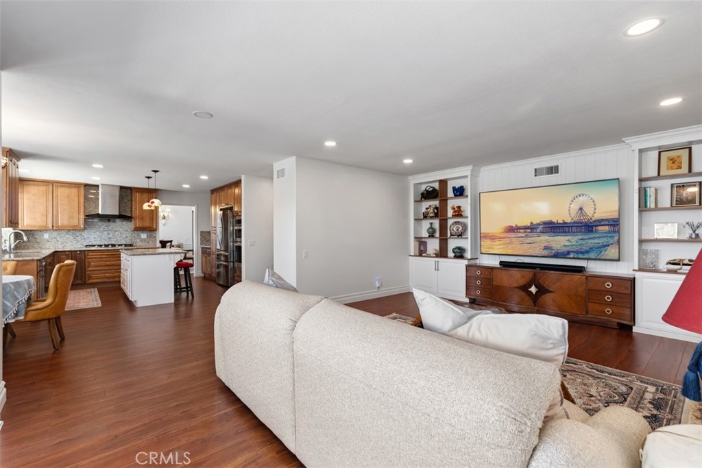22385 Pineglen