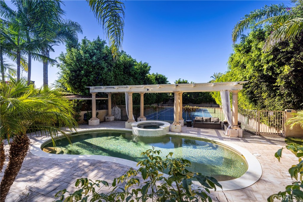 20391 SW Cypress