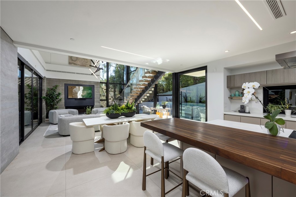 1414 Dunning Drive