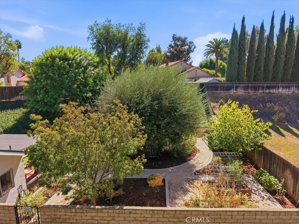 1418 Diamond Court