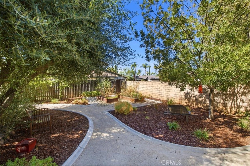 1418 Diamond Court