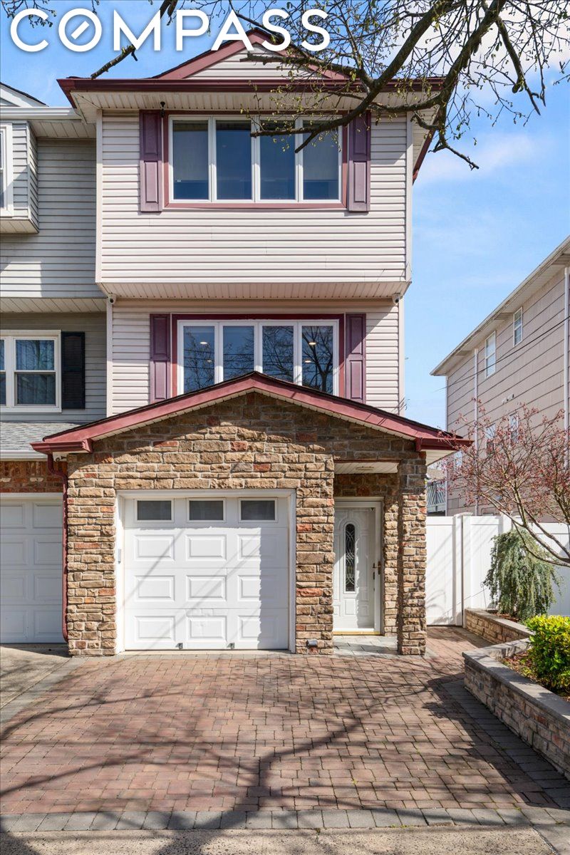 31 Blaine Court