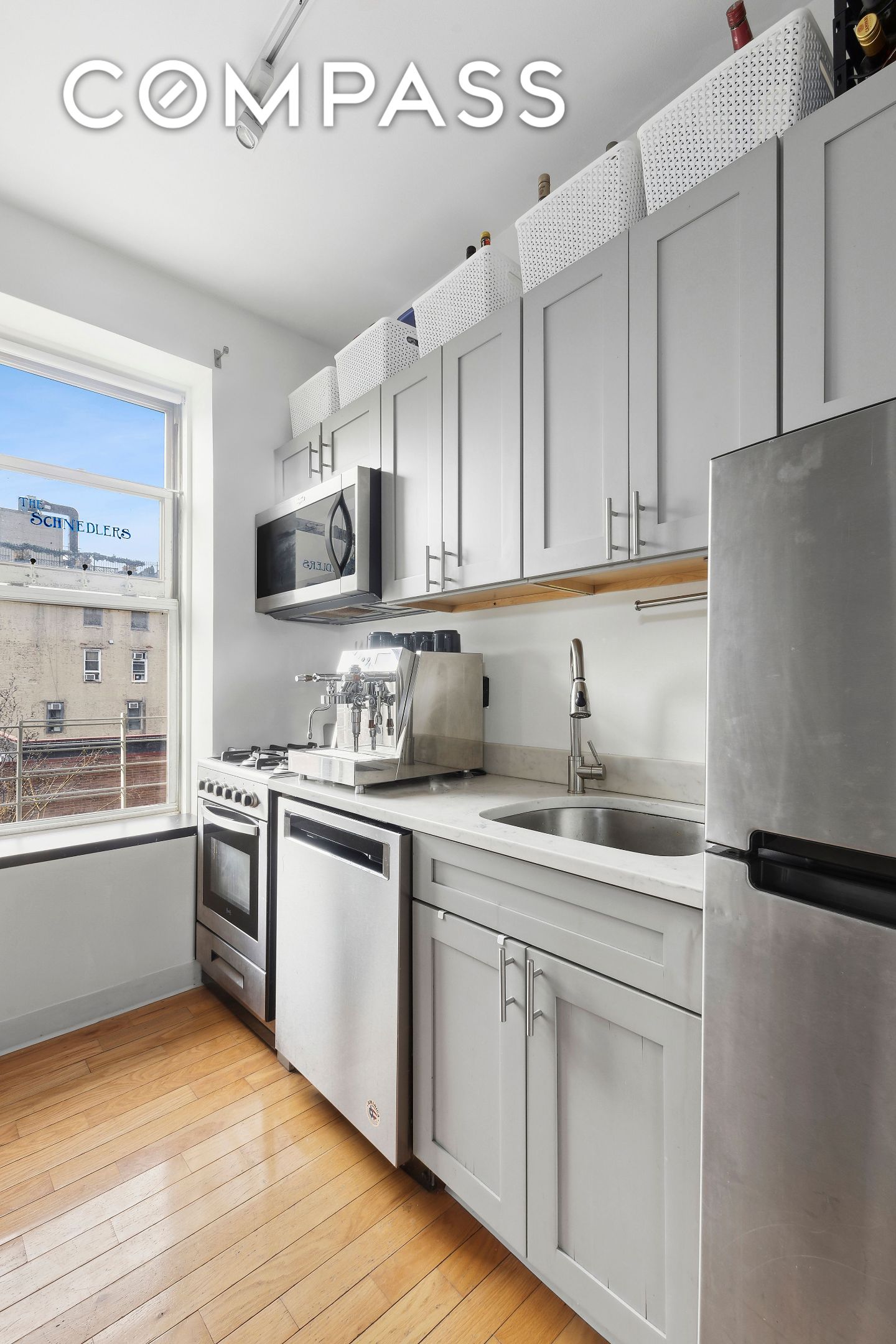 124 Thompson Street 21