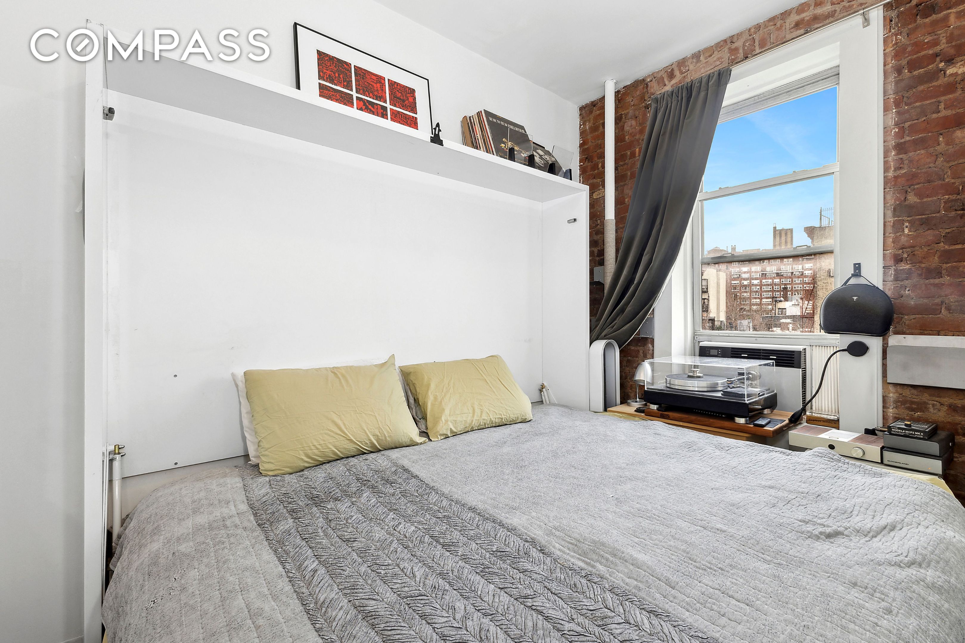 124 Thompson Street 21