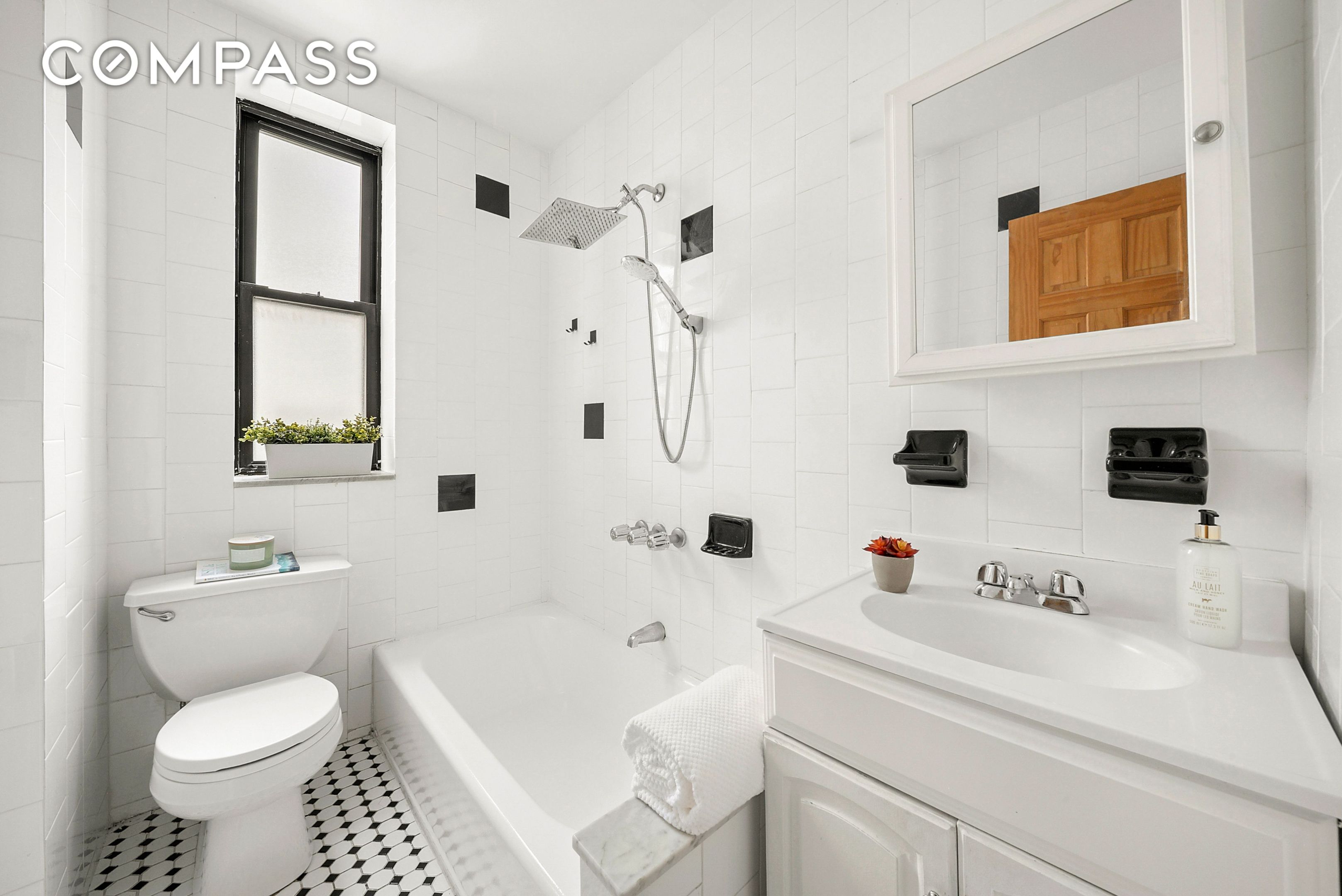 325 Marine Avenue D10