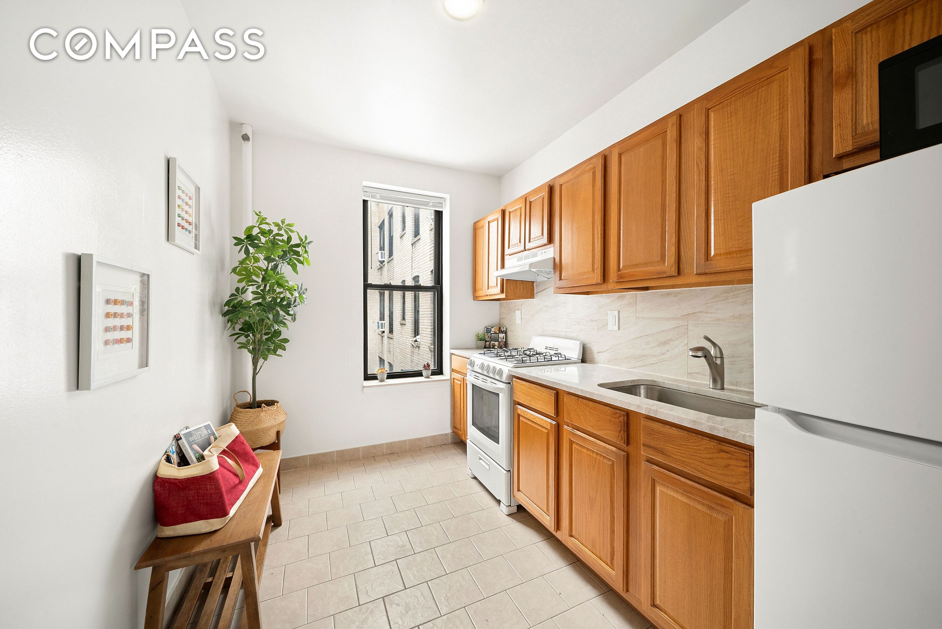 325 Marine Avenue D10