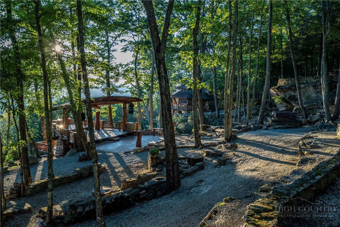 WR44 6964 Beech Mountain Road