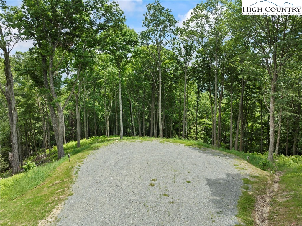 WR44 6964 Beech Mountain Road
