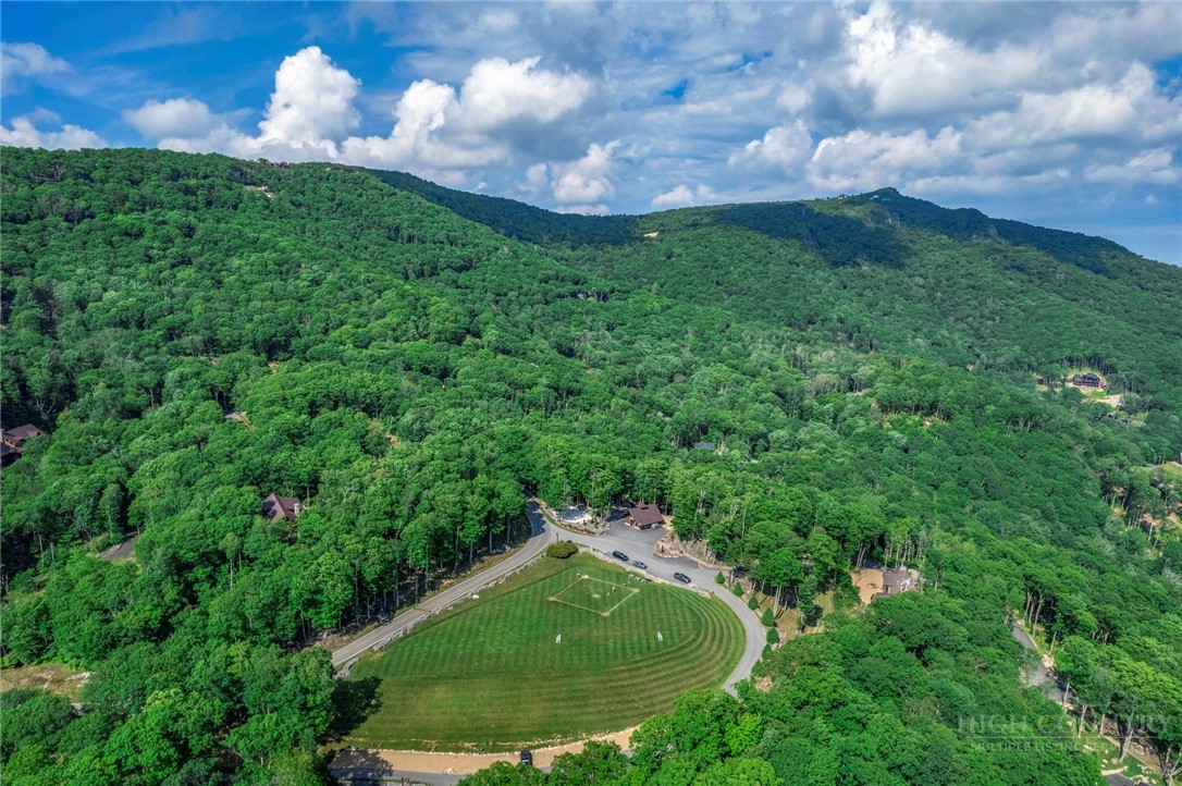 WR44 6964 Beech Mountain Road