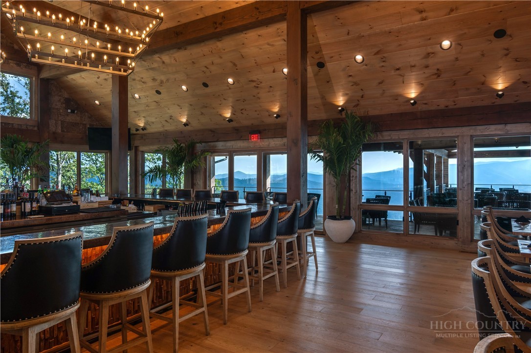 WR44 6964 Beech Mountain Road