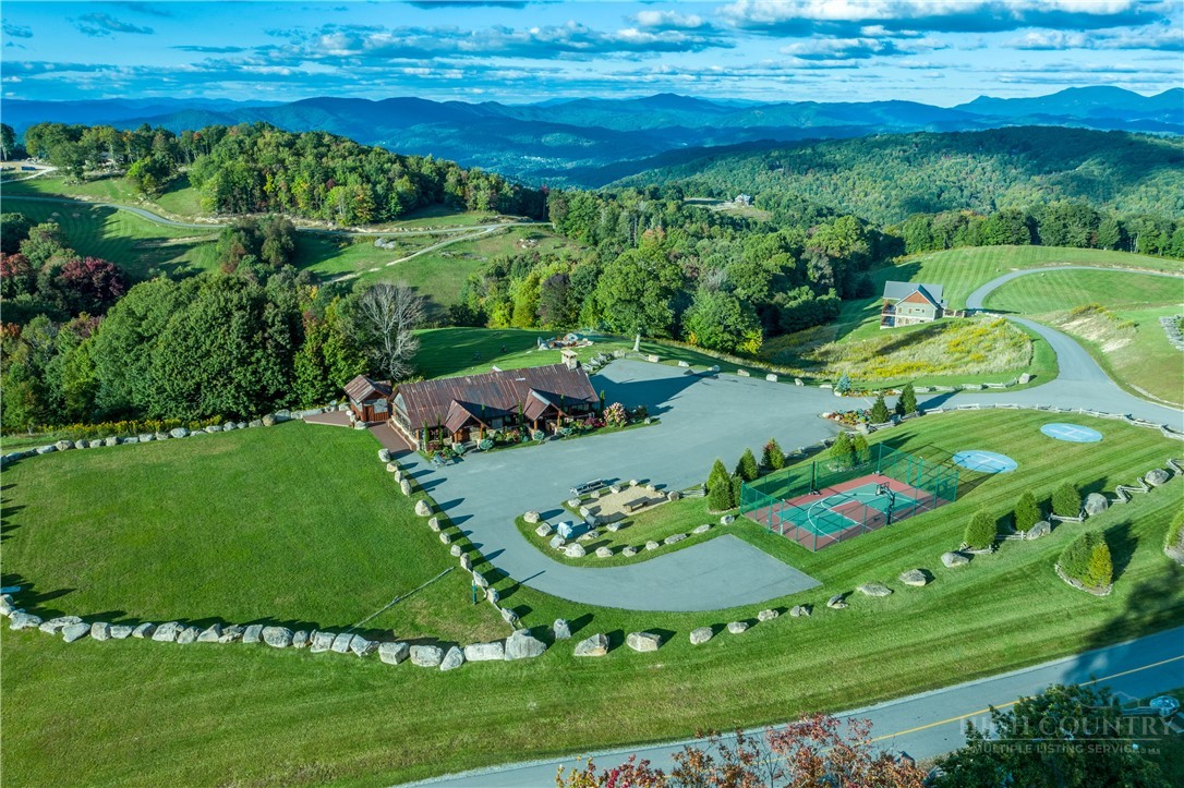 WR44 6964 Beech Mountain Road