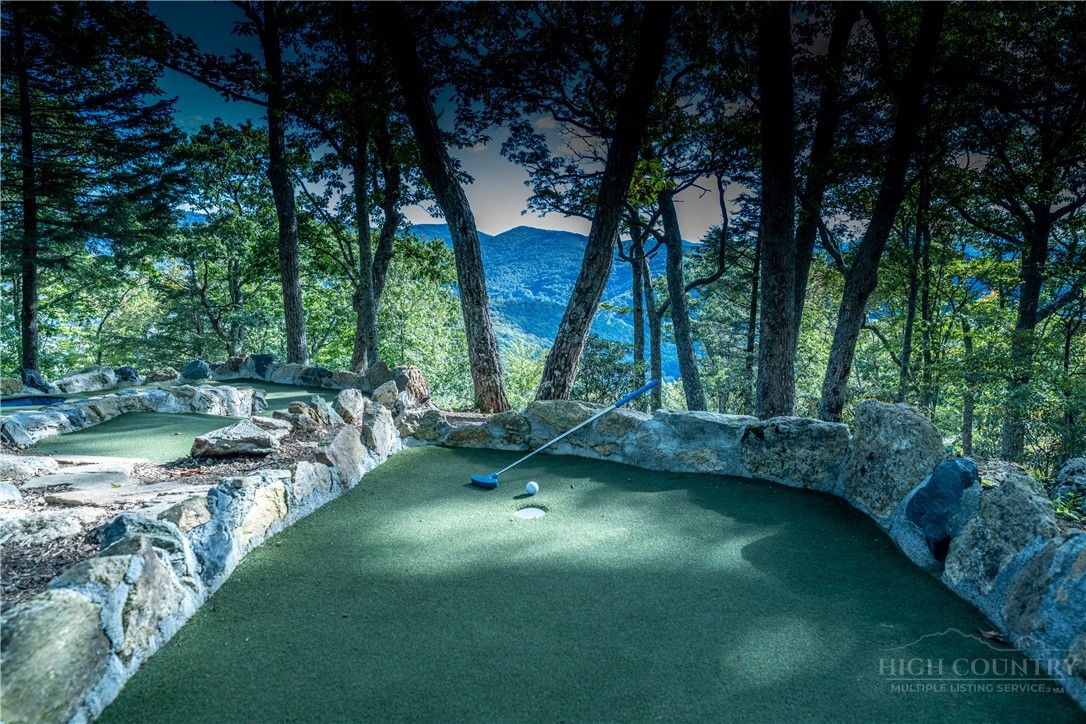WR44 6964 Beech Mountain Road