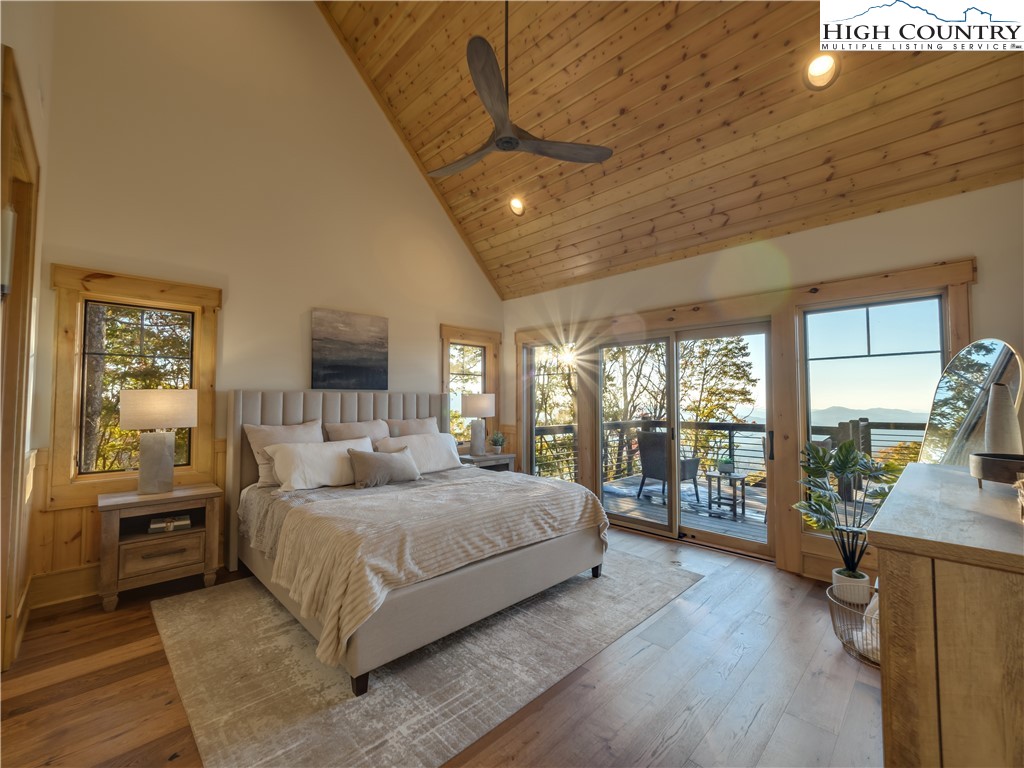 221 N Bear Rock Trail