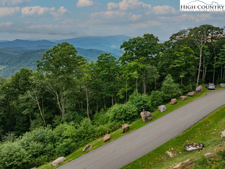 L58 Eagle Cliff Trail