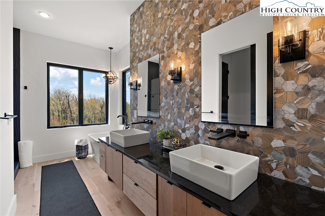 293 Lodge Ridge Trail