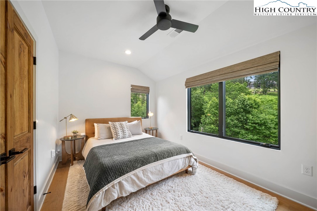 70 Fernwood Trail