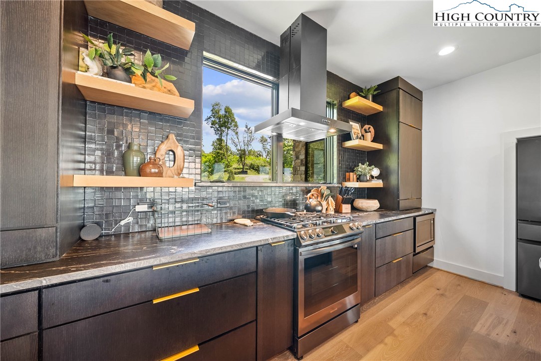70 Fernwood Trail