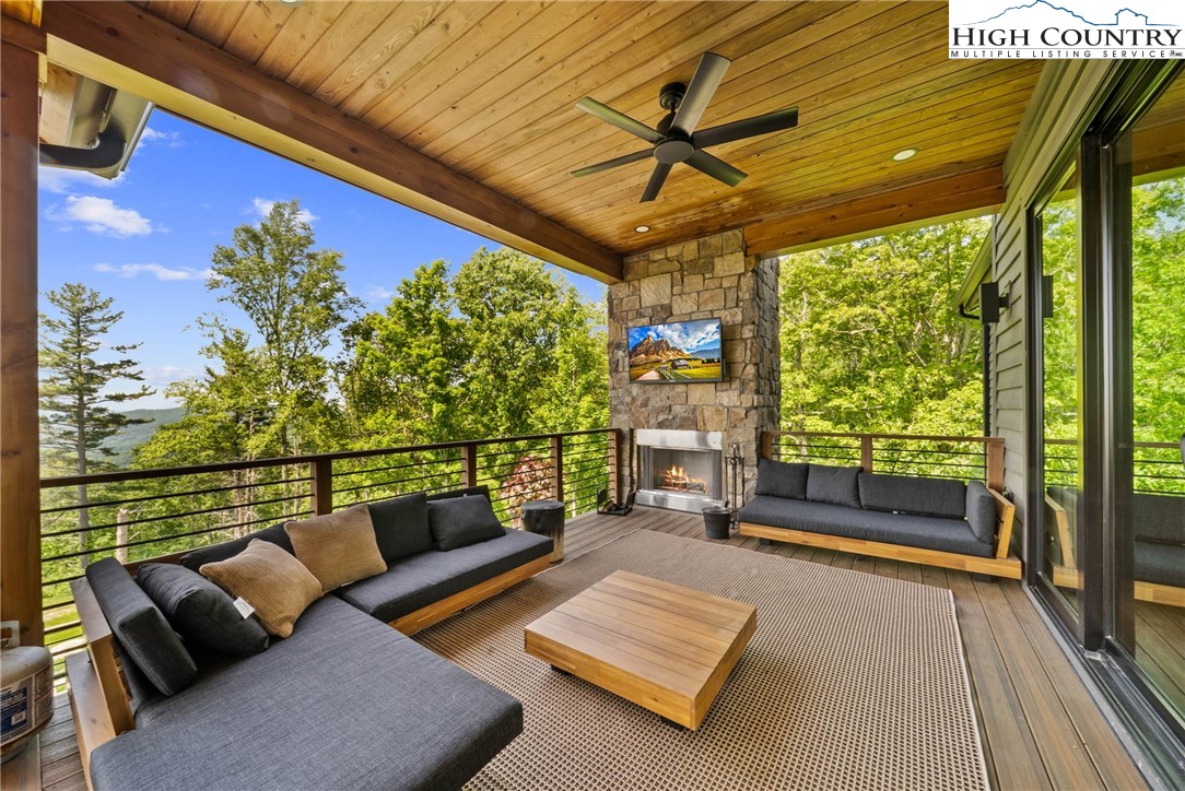 70 Fernwood Trail