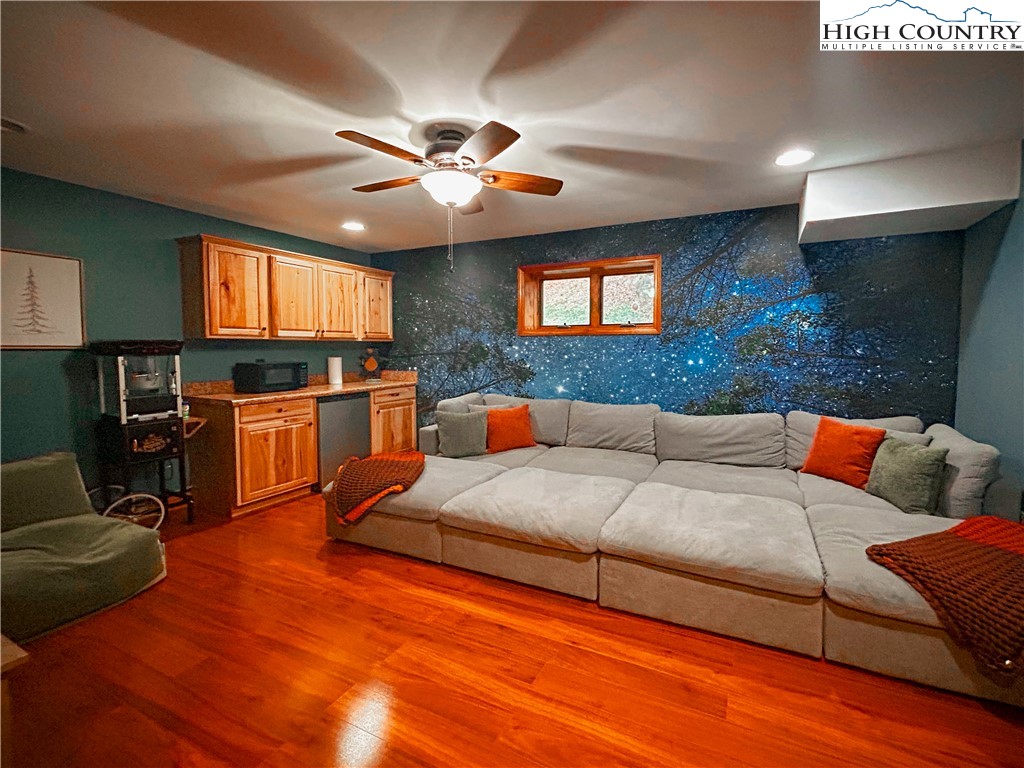 114 Spruce Hollow Road