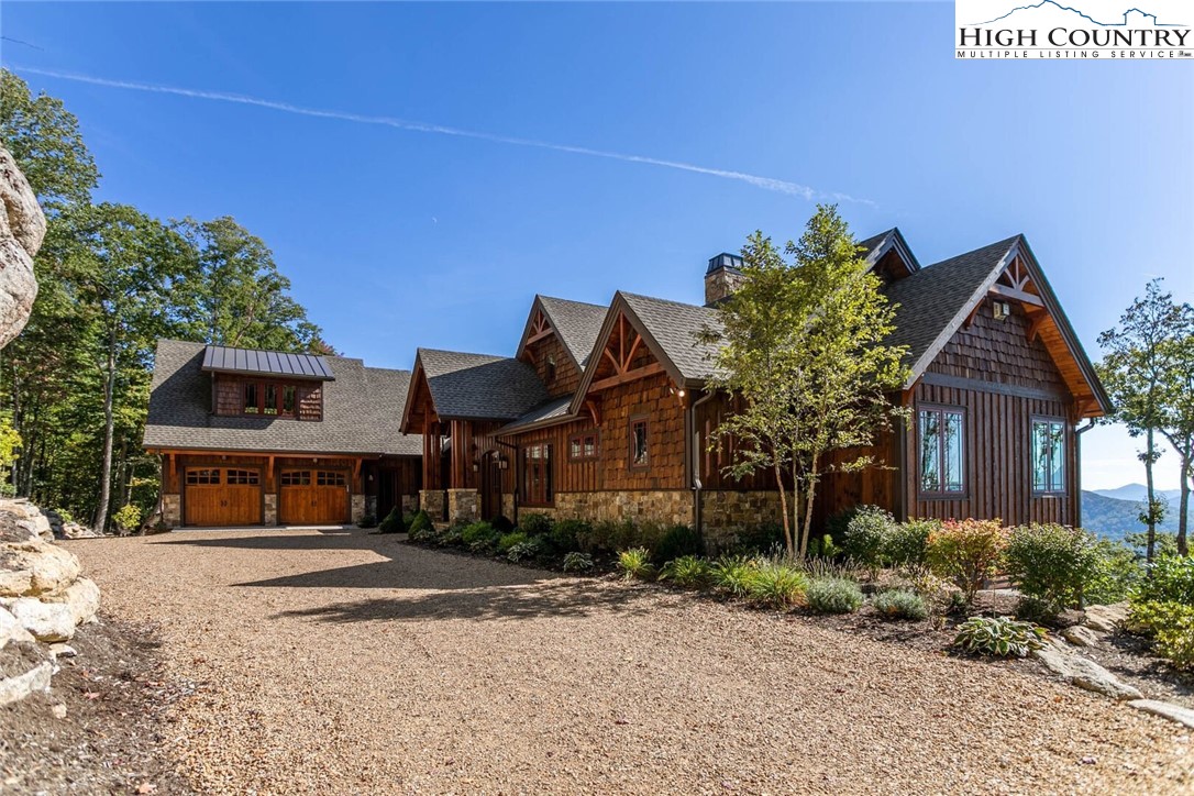 273 S Indian Rock Trail