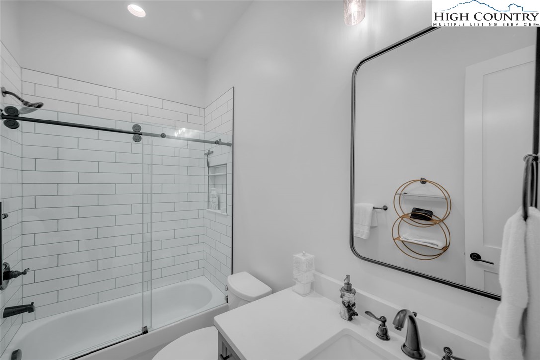 135 Vineyard Trail