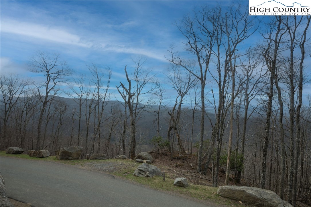 L-59 Eagle Cliff Trail