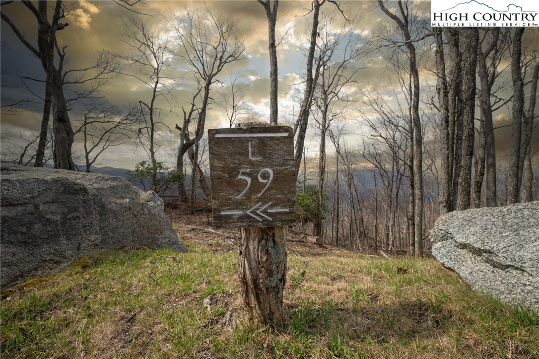 L-59 Eagle Cliff Trail
