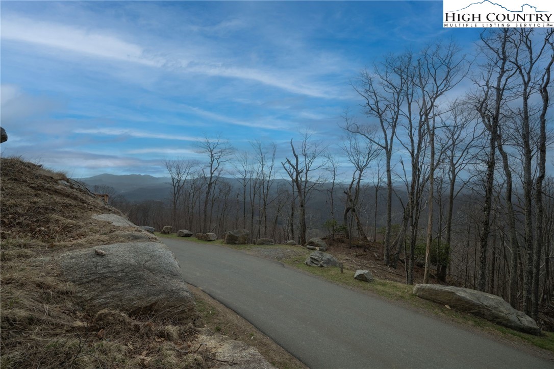 L-59 Eagle Cliff Trail