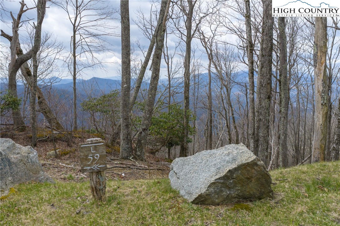 L-59 Eagle Cliff Trail