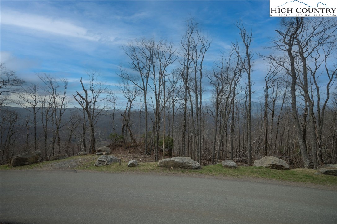 L-59 Eagle Cliff Trail
