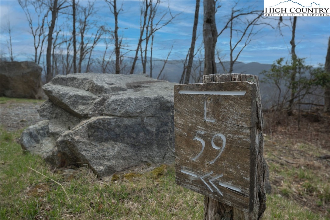 L-59 Eagle Cliff Trail